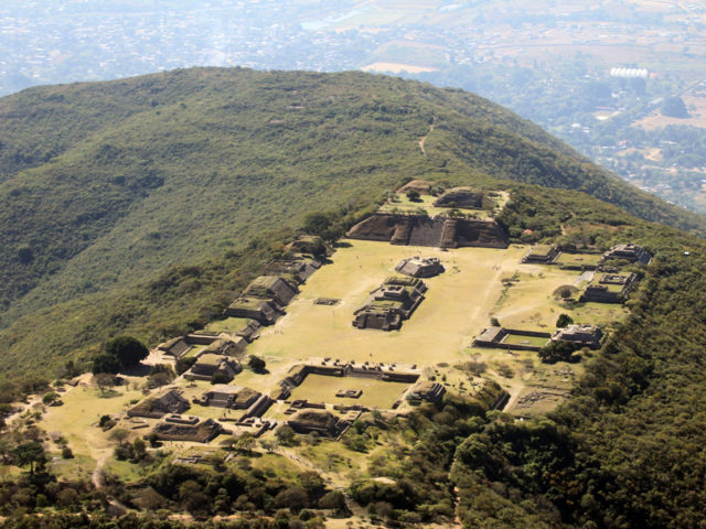 Monte-Alban-Oaxaca